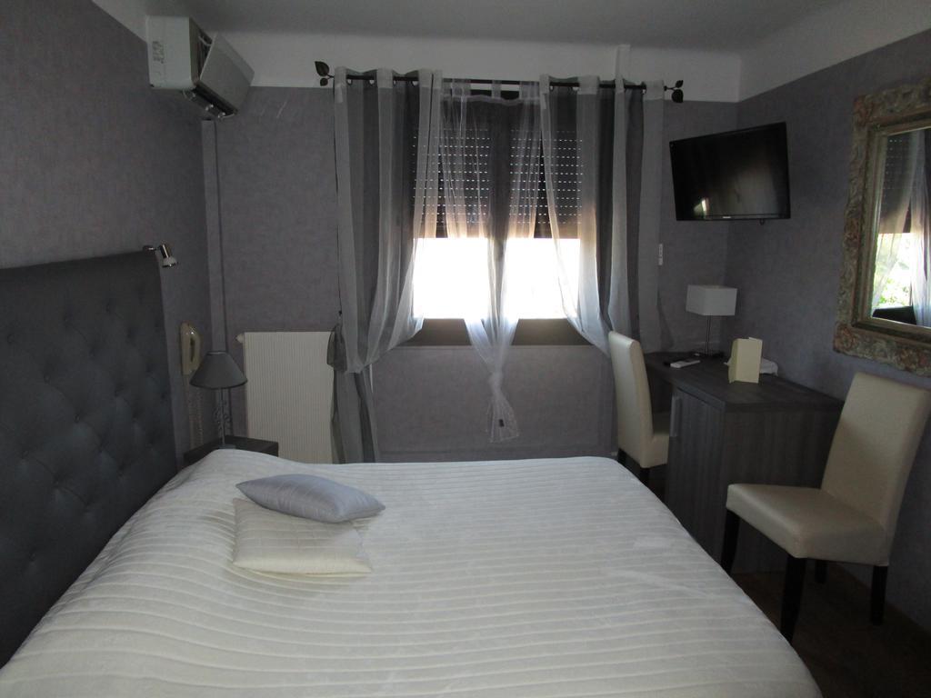 Le Logis Du Guetteur Hotel Les Arcs-sur-Argens Bagian luar foto